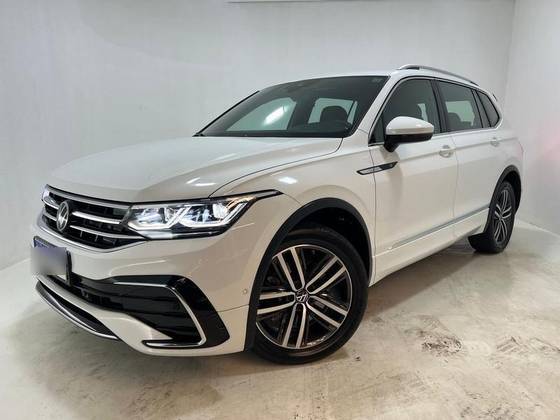 VOLKSWAGEN TIGUAN 2.0 300 TSI GASOLINA ALLSPACE R-LINE AUTOMÁTICO